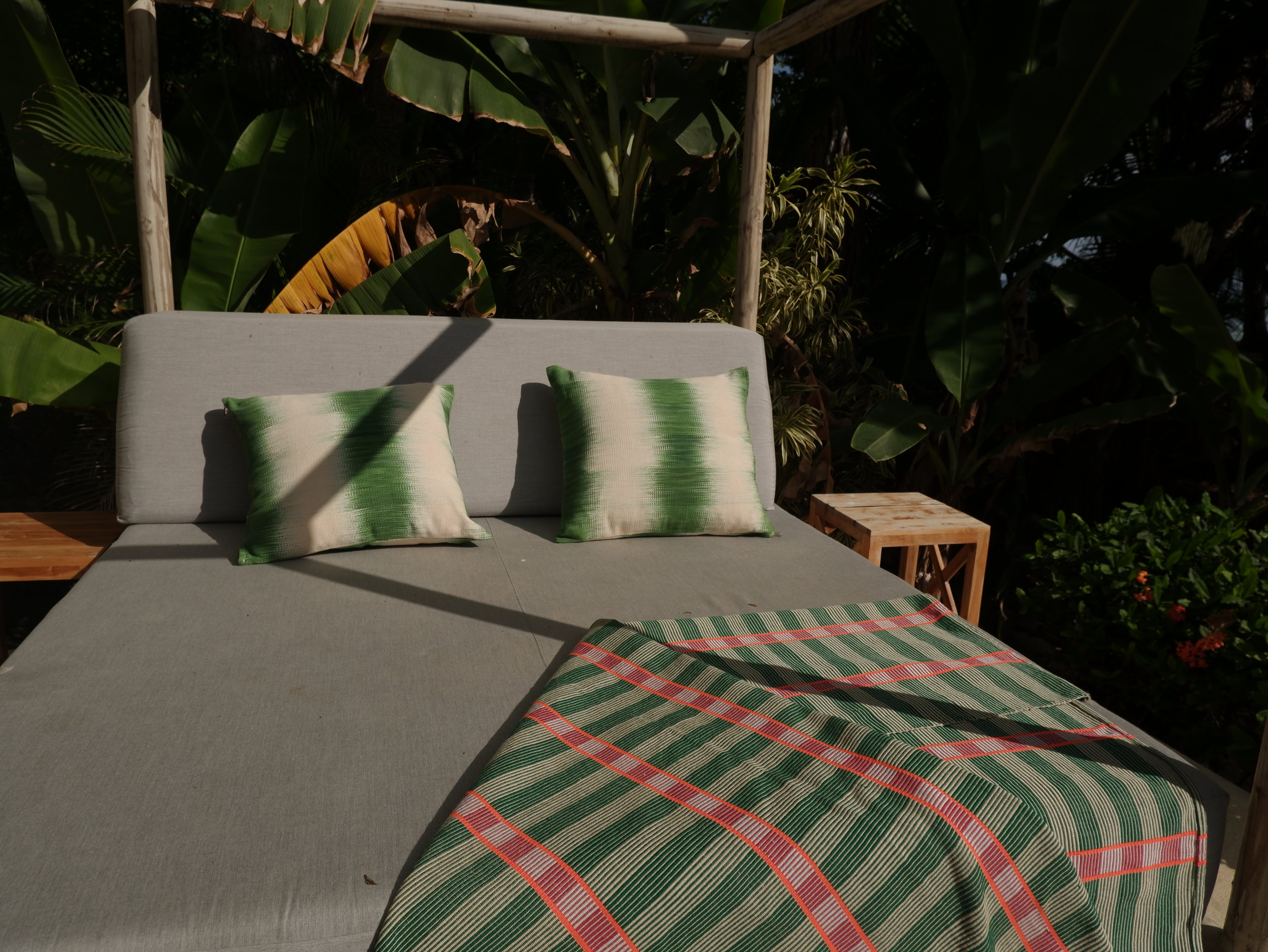 Tropical Cushion